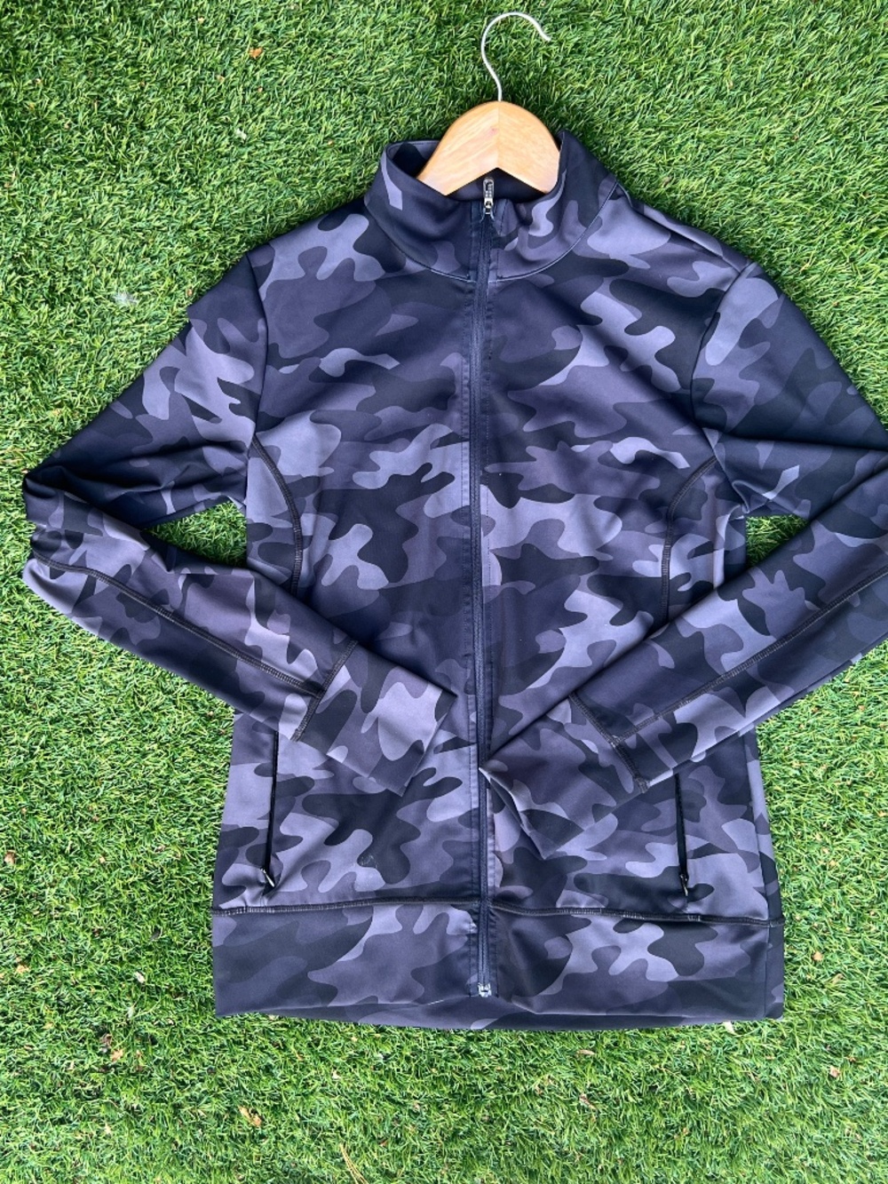 Lolë Camo Zip-Up Activewear Jacket – Stretch, Size S